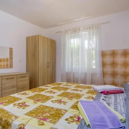 Apartment Marko 1 *